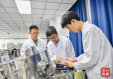 零下260℃！中国自主研发深低温测试仪打破垄断   助力空天探测跻身国际前沿