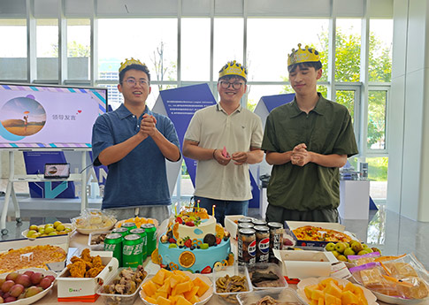 暖聚生辰，共赴美好！公司生日会温情落幕