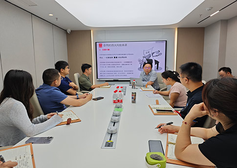 法律筑基，护航朗蔚！四川朗蔚光学仪器有限公司法律实务培训圆满举办